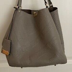 Burberry grey grained shoulder bag
